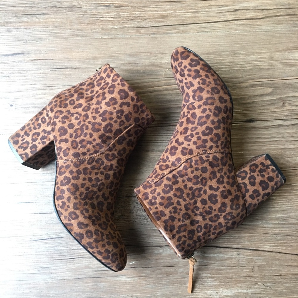 LOFT Ann Taylor leopard booties women’s 9